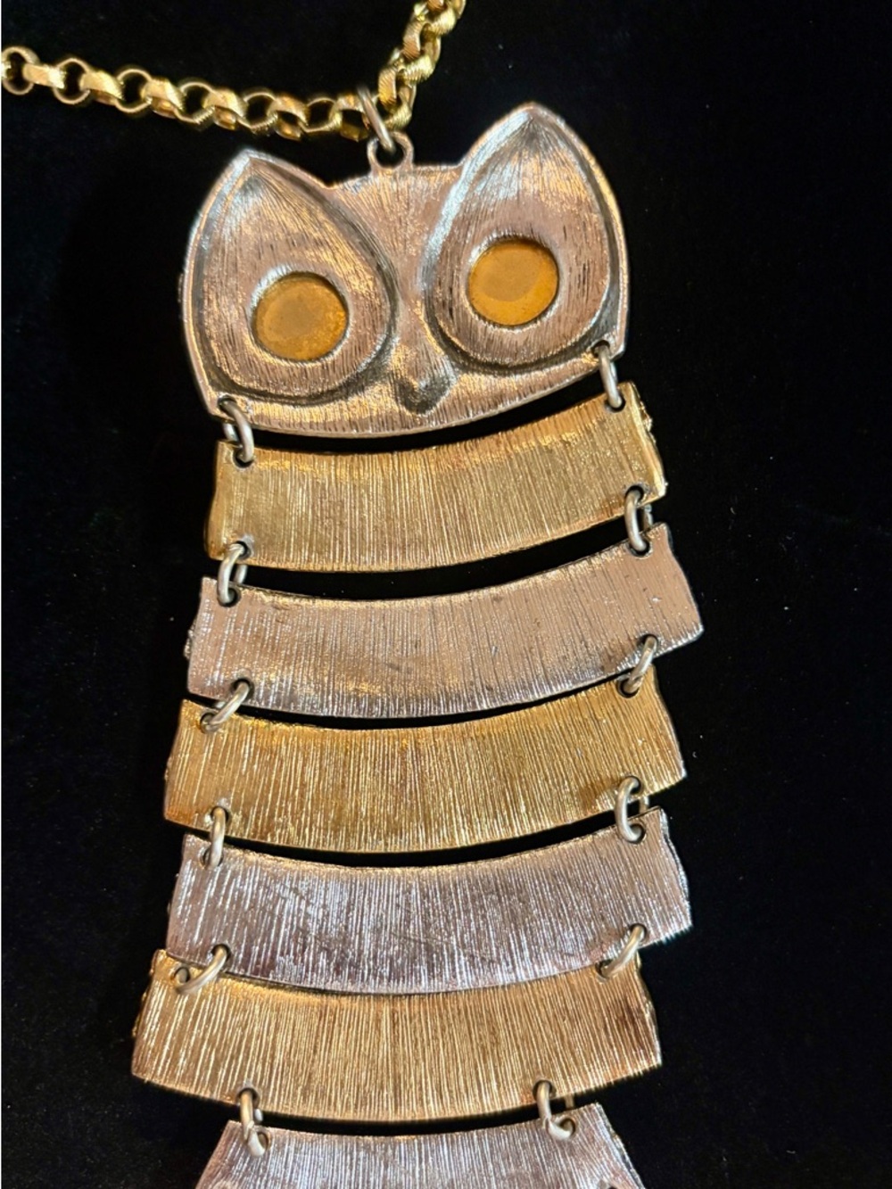 Vintage 1970s Articulated Owl Pendant necklace by Park Lane - Picture 10 of 13